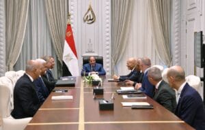 الرئيس يؤكد استمرار دعم الشركة وتذليل التحديات.. وديسكالزي: مصر شريك رئيسي في أنشطة البحث والاستكشاف وإنتاج الزيت والغاز